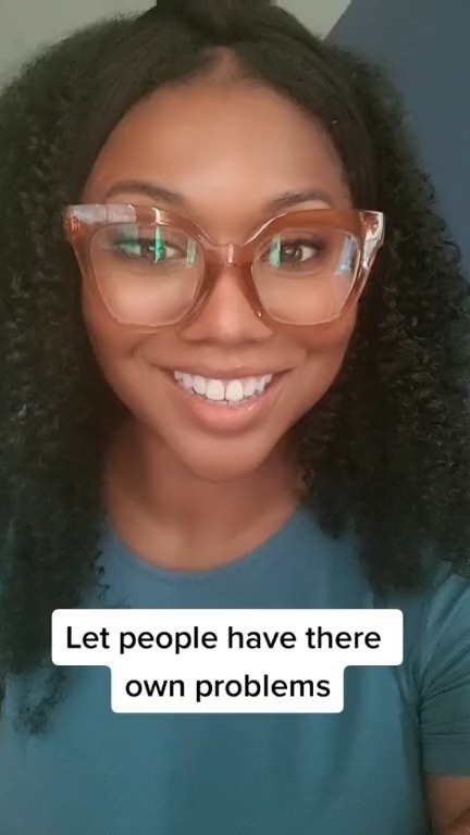 Overfunctioning?! 

Let’s stop rescuing people constantly
from their problems 

🎧Tune in to my podcast!🎧 Available on all streaming platforms | It's on top of my profile 😊

#emotionalhealing #healingjourney #toxicrelationship