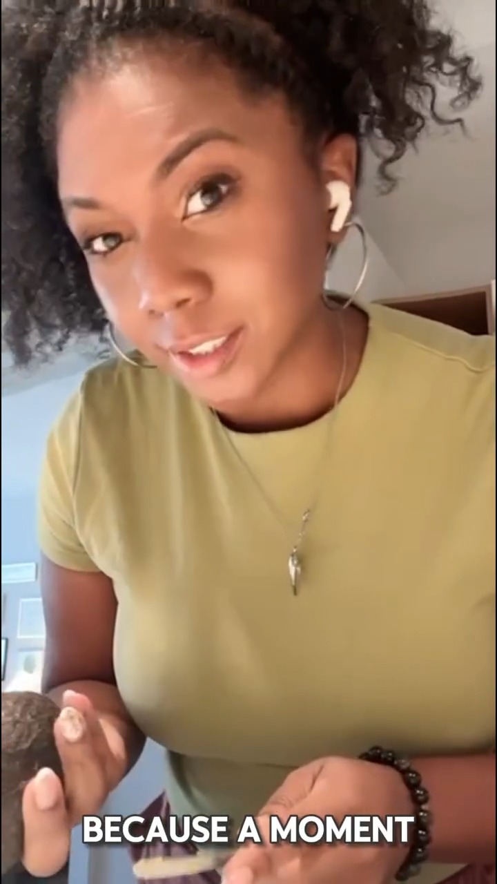 Don't let a few good moments make you forget the whole picture. Value the in-betweens too!

📓Grab your copy of I MISS ME journal; FIND IT ON MY PAGE
-
-
-
-
-
#relationships #toxicrelationships #mindfulness #relatables