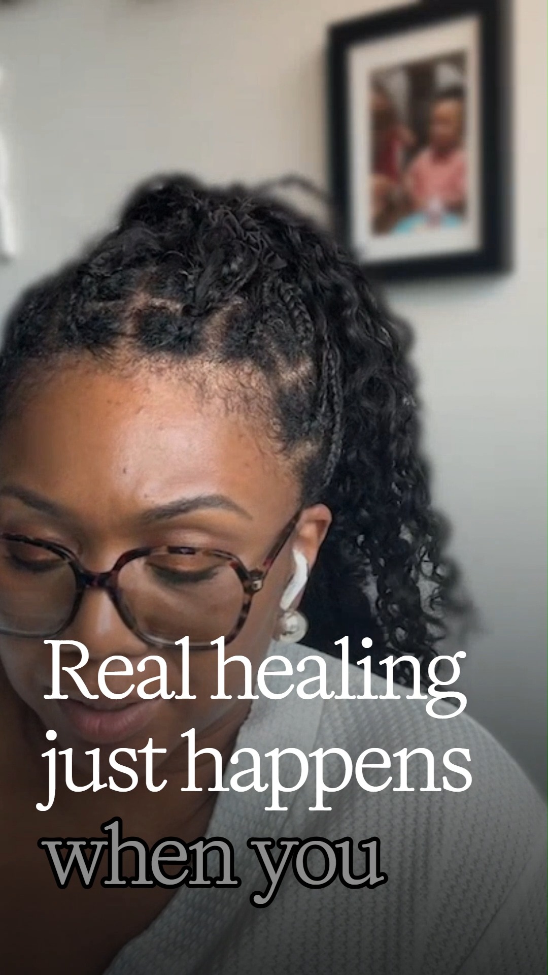 Stop Performing Healing

👉 Full episode on my YT channel: 
@movingbeyondyou 

🎧Tune in to Forgiveness vs. Moving On: What It Actually Takes to Heal | EP 78 

#forgiveness #movingon #closure #breakup